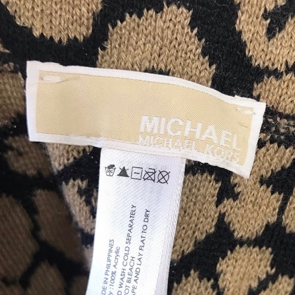 🌸 5/$35. Michael Kors Leopard Animal Print Scarf - Picture 4 of 4